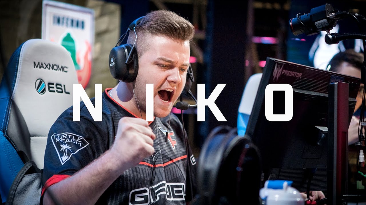 LPL前英文流解说Kitty晒照：昨晚二路直播的look～